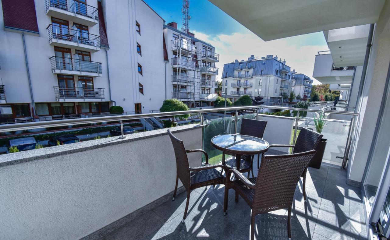 Apartamenty Na Wyspie - Stella Baltic - Parking Świnoujście Exteriör bild
