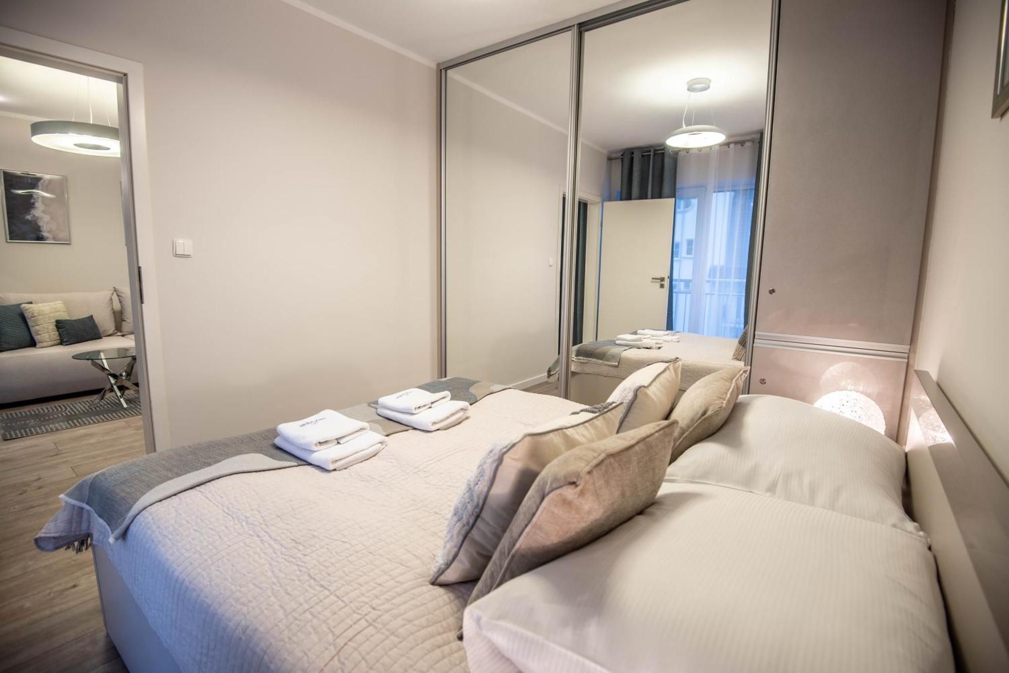 Apartamenty Na Wyspie - Stella Baltic - Parking Świnoujście Exteriör bild