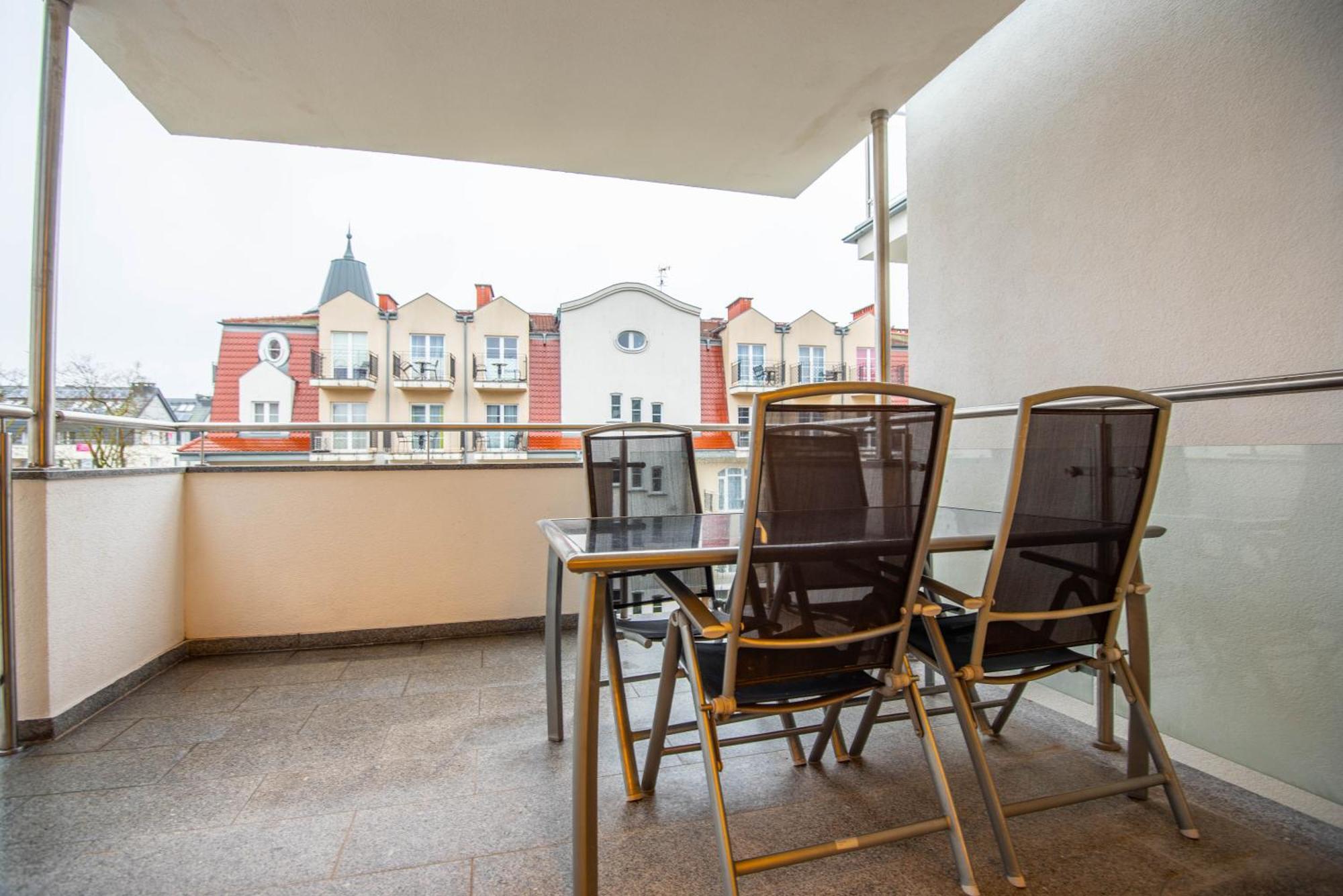 Apartamenty Na Wyspie - Stella Baltic - Parking Świnoujście Exteriör bild